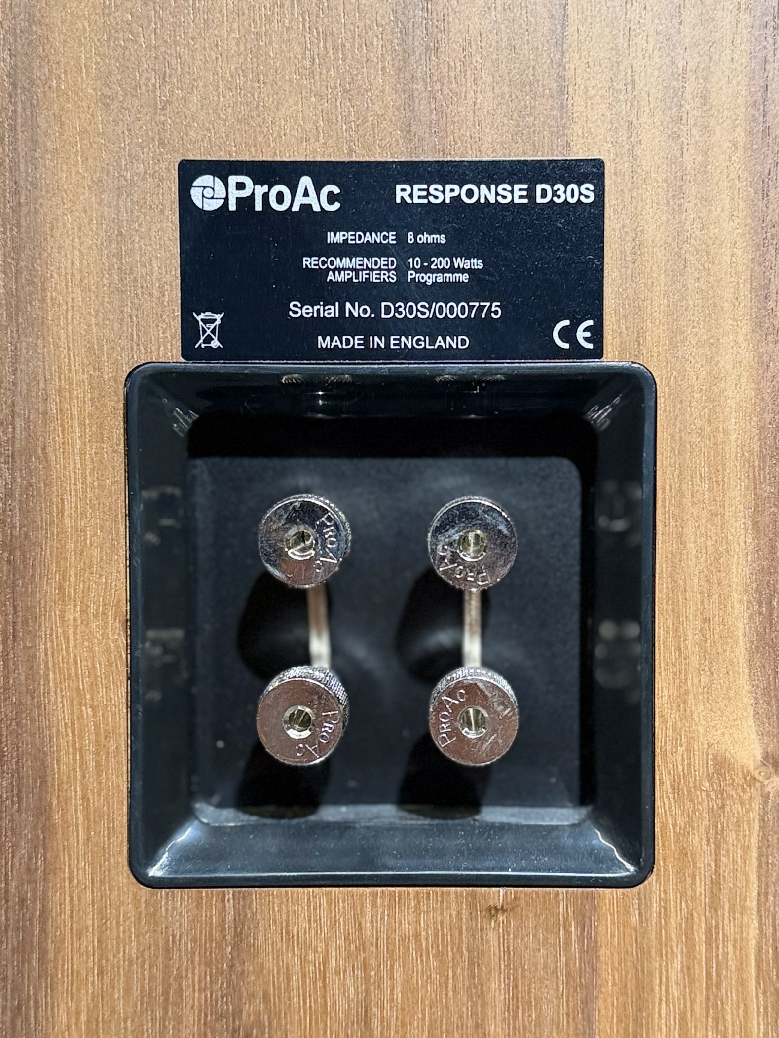 proac-d30s-walnut-rear proac-d30s-walnut-rear