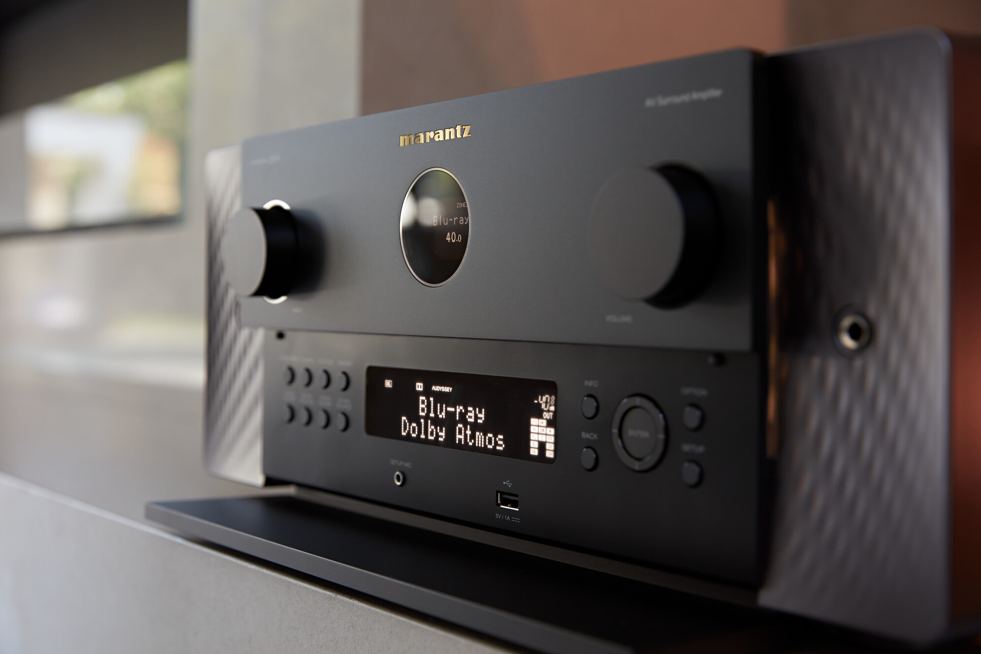 Low--Marantz Cinema 30 Black 03 Low--Marantz Cinema 30 Black 03