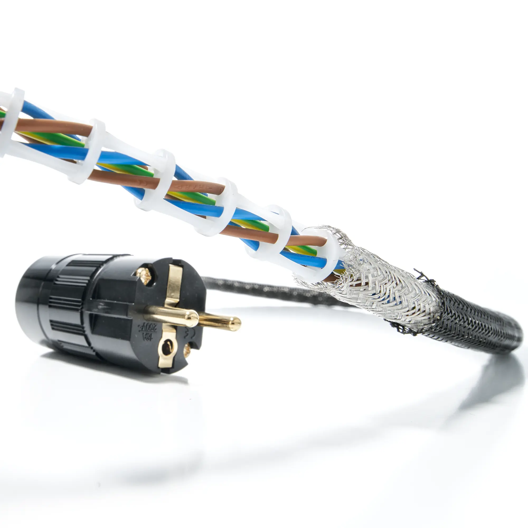 produktbild_in-akustik_referenz-ac-1205-air-schuko-c15-basic_007652610par_2000px_5