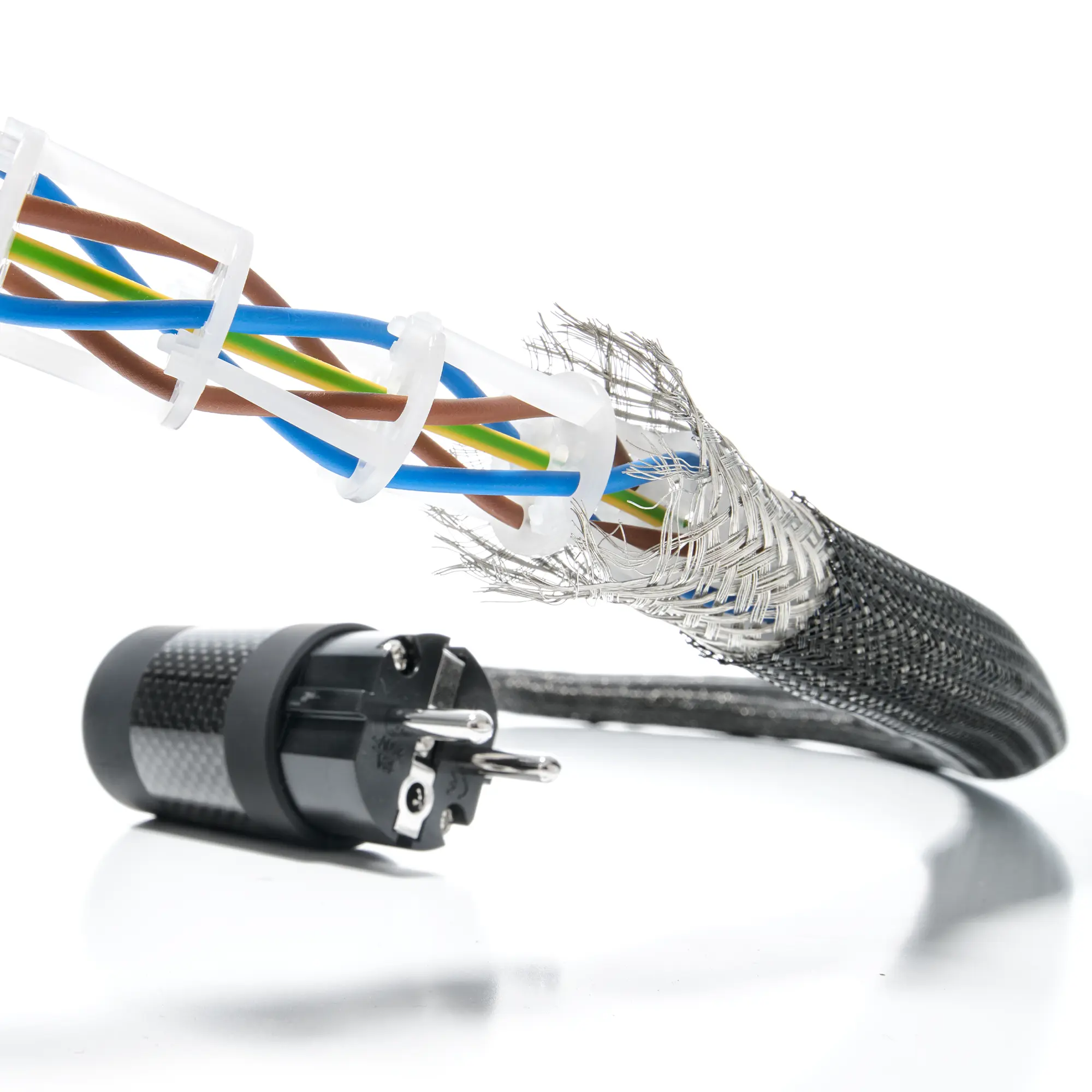 produktbild_in-akustik_referenz-ac-2405-air-schuko-c15_007651210par_2000px_7 produktbild_in-akustik_referenz-ac-2405-air-schuko-c15_007651210par_2000px_7