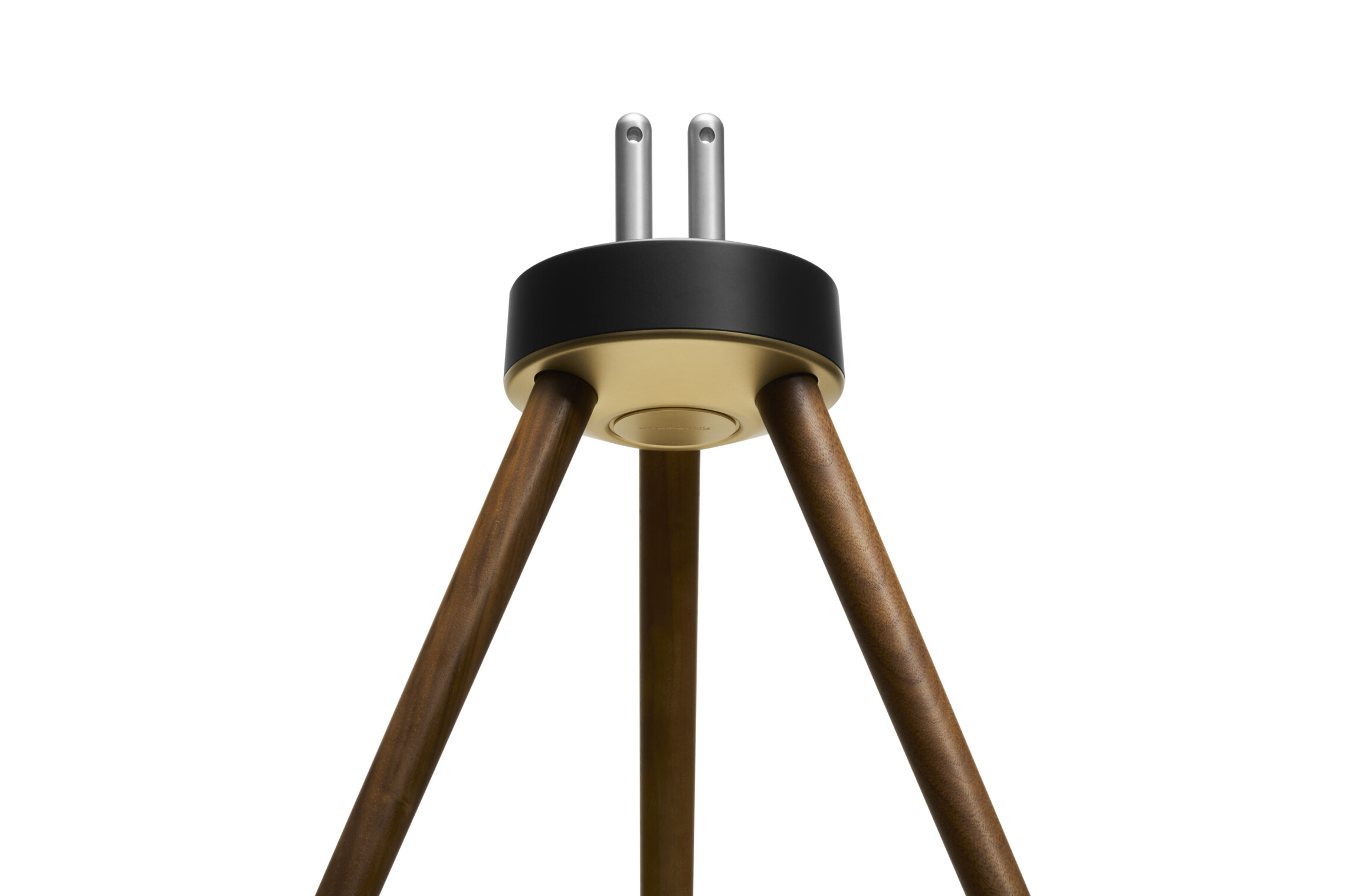 Low--Marantz - Horizon Tripod - Detail - Transparent Low--Marantz - Horizon Tripod - Detail - Transparent