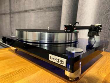 Thorens TD 2030 Plattenspieler inkl. Zubehör