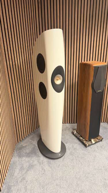 Kef Blade Two Meta